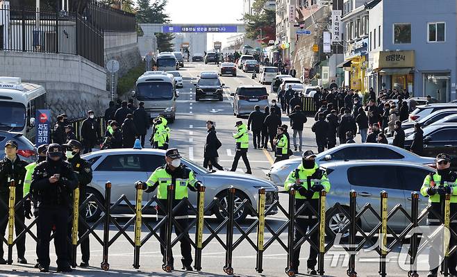 [뉴스1] 학교 비정규직 노동자 '윤석열 퇴진까지 투쟁'